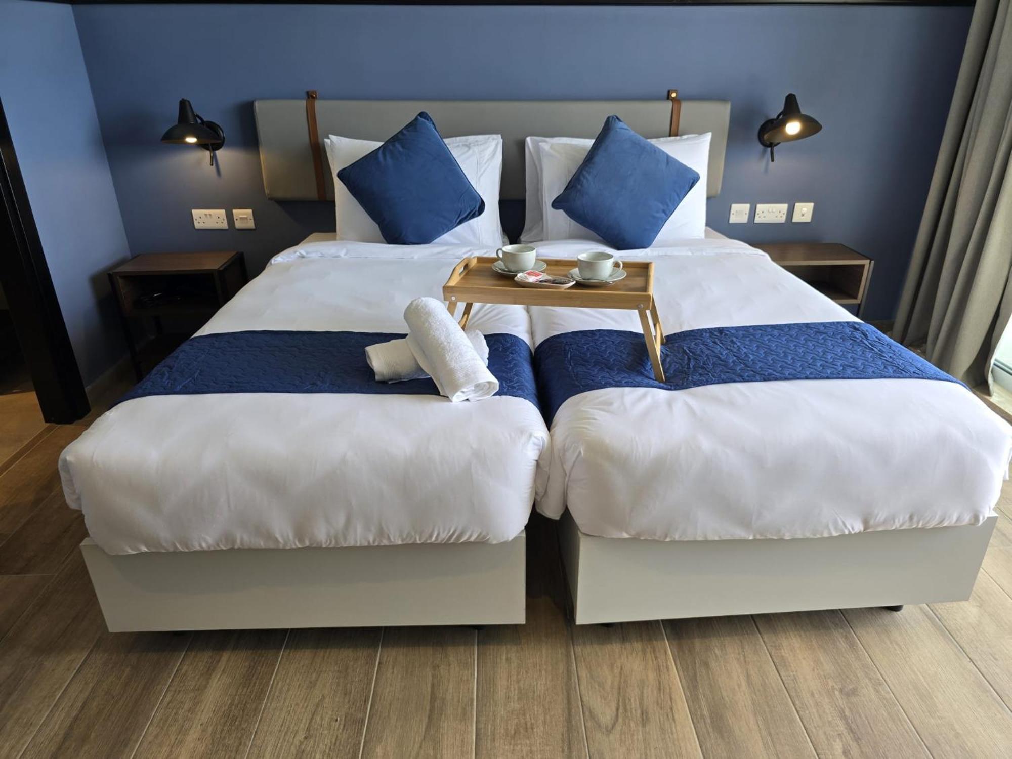 South32 Hotel Birżebbuġa エクステリア 写真