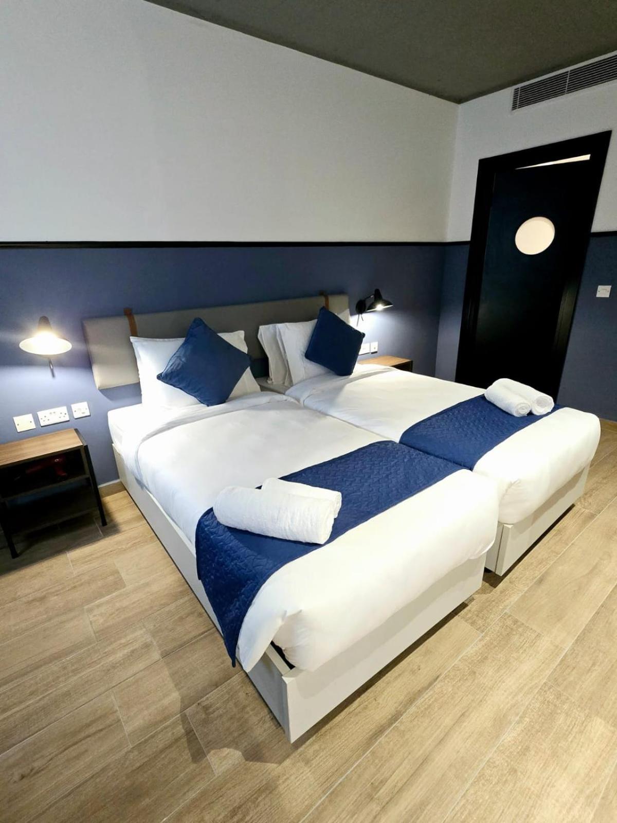 South32 Hotel Birżebbuġa エクステリア 写真