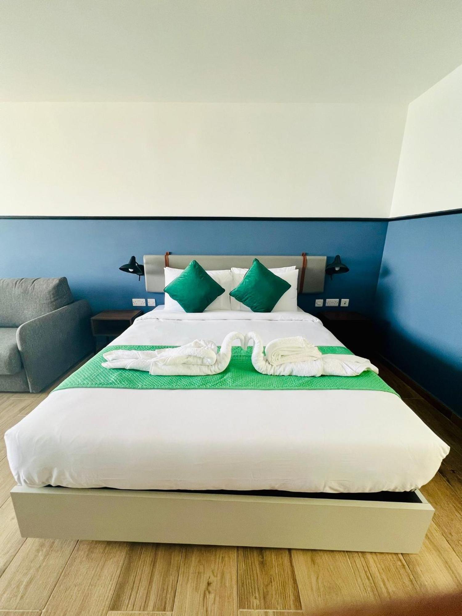 South32 Hotel Birżebbuġa エクステリア 写真
