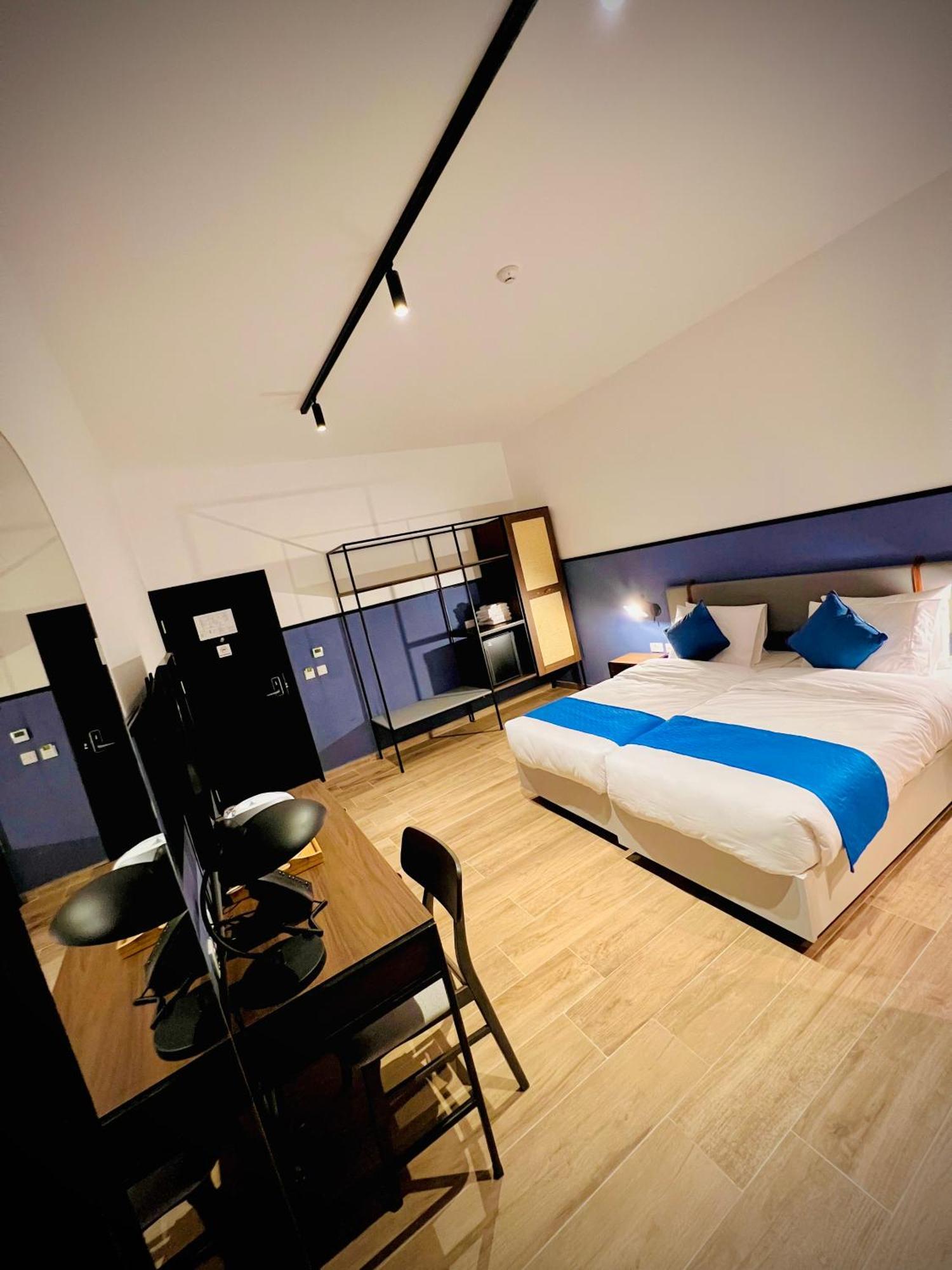 South32 Hotel Birżebbuġa エクステリア 写真